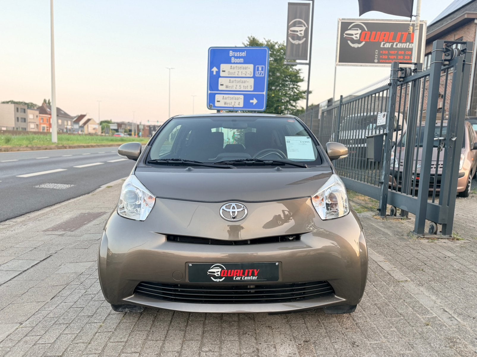 Toyota IQ 1.0VVT-i 2012 *036000km* Airco Reeds Gekeurd, Stof, 50 kW, 4 cilinders, Grijs
