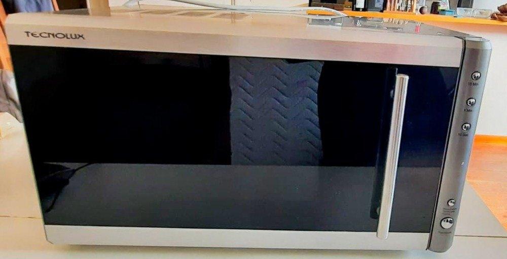 Micro‑ondes combiné Tecnolux – Très bon état, Fonction micro-ondes, Enlèvement, Utilisé, 45 à 60 cm