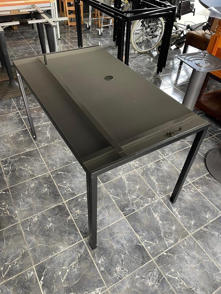 Donker glas tafel ijzeren poten, Ophalen of Verzenden