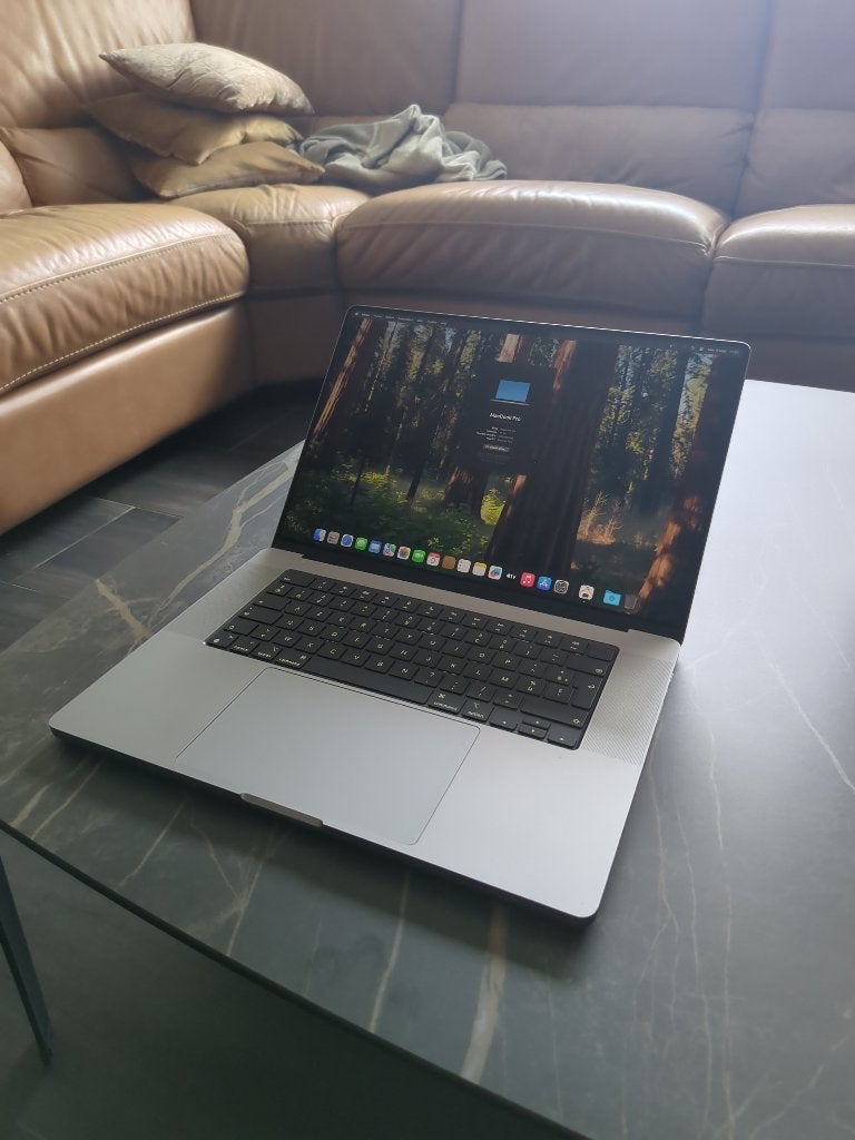Macbook Pro 16 M1 Pro 16 GB RAM 512 GB SSD Nickel State, Computers en Software, MacBook Pro, 512 GB, Refurbished, Ophalen of Verzenden