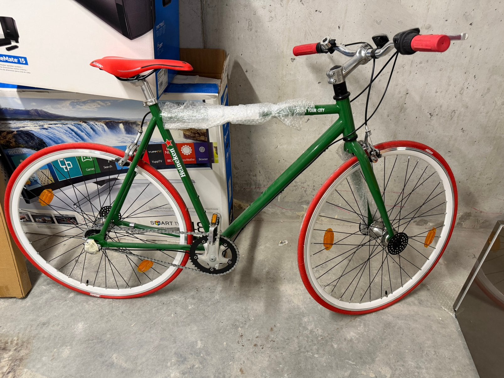 Nieuwe Heineken ‘Shape The City’ fiets, Ophalen, Nieuw