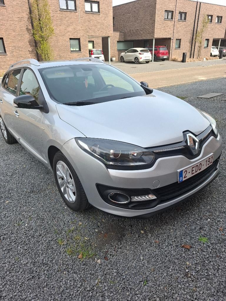 Renault megane grandtour 1.2 tce 2015 169.000 limited, Auto's, Euro 5, Stof, Zwart, Adaptive Cruise Control