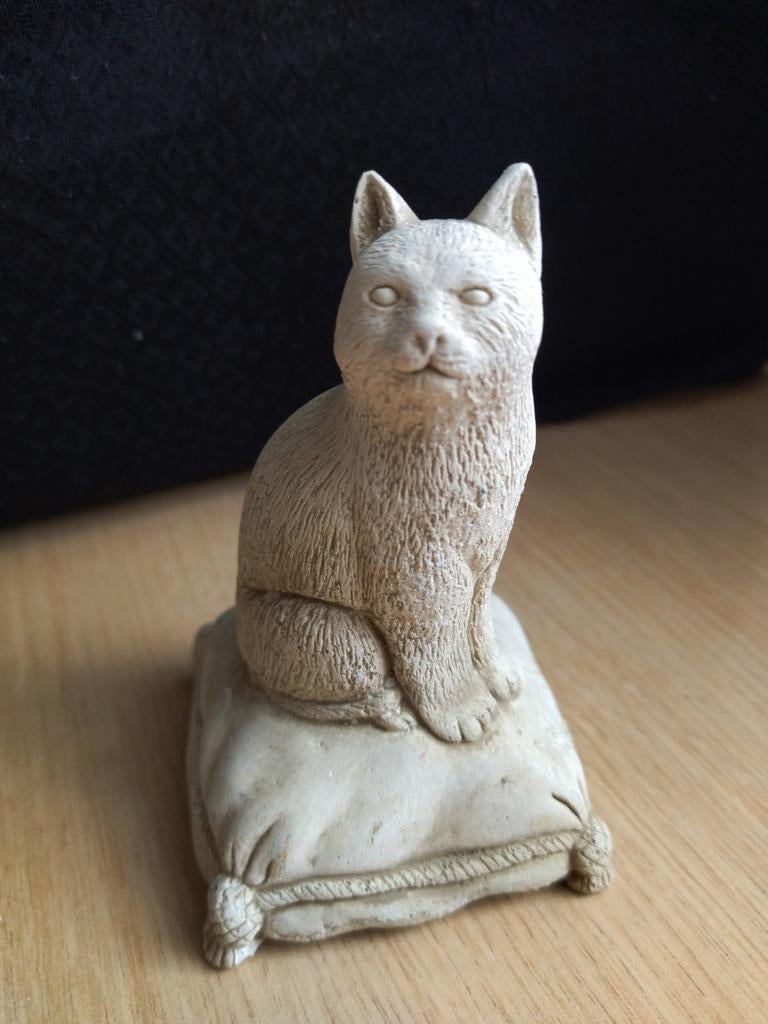 Statuette de Chat Assis – Artisanat Belge (A. Thewissen), Enlèvement ou Envoi, Comme neuf, Animal