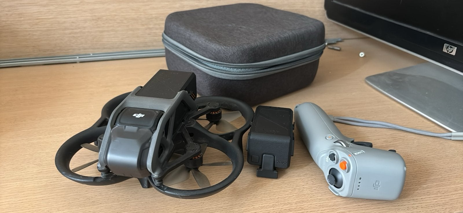 Dji Avata, Comme neuf, Enlèvement, Quadricoptère ou Multicoptère, Avec caméra