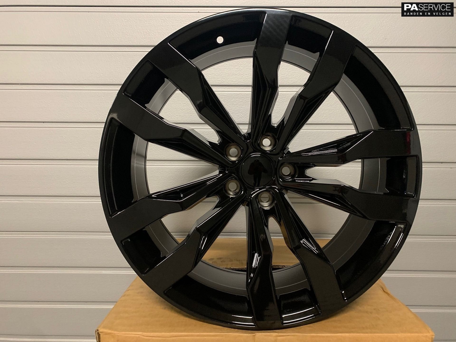 Nieuw 20 inch Gloss Black Volkswagen Tiguan Winterset Hankoo, Neuf, -, 20 pouces, -