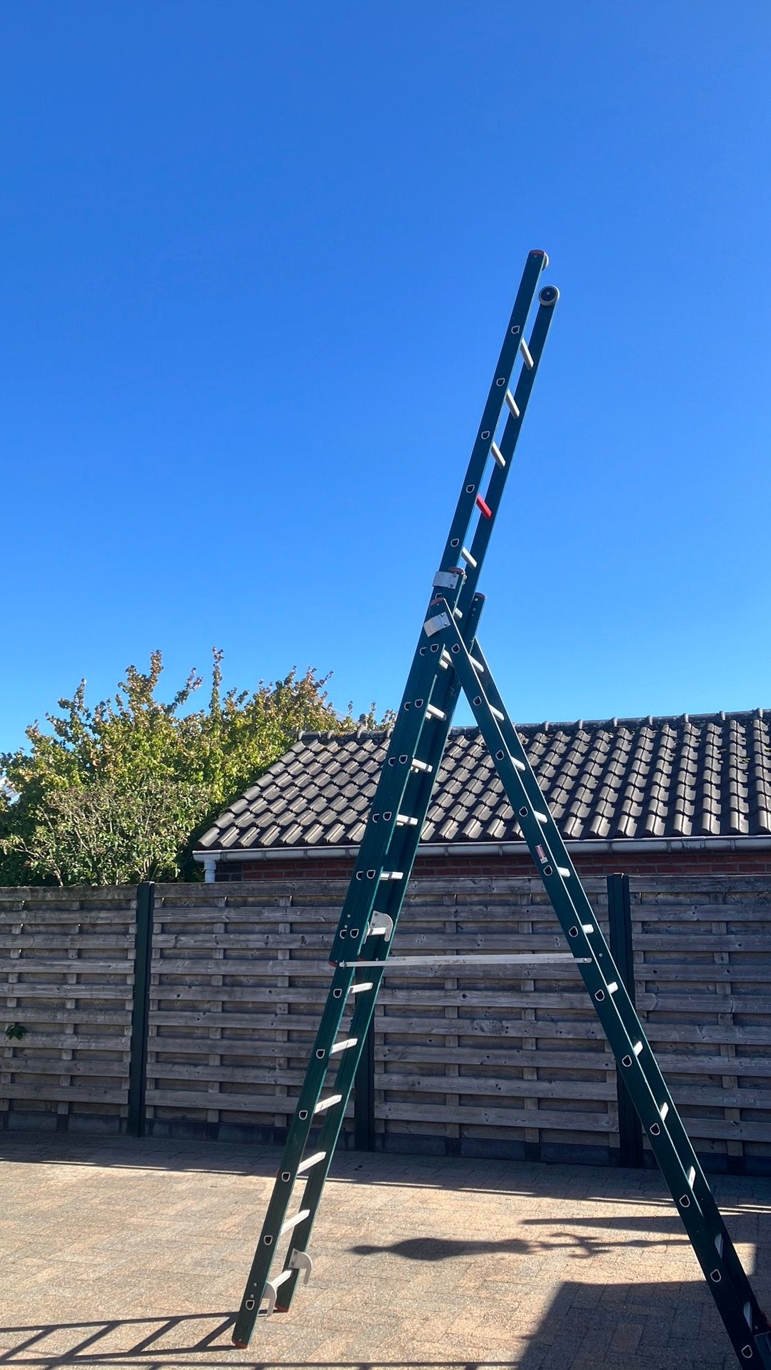 Driedelige ladder, totaal 10 m, Ophalen, Zo goed als nieuw, Ladder