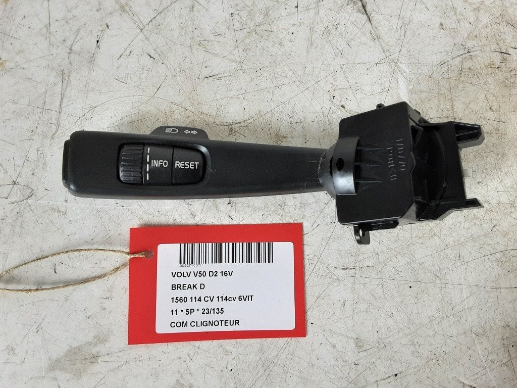 COMMUTATEUR CLIGNOTANT Volvo V50 (MW) (01-2003/12-2012), Info@volvocars.com, Volvo Car Germany GmbH, Siegburger Straße 229
50679  Köln, DE