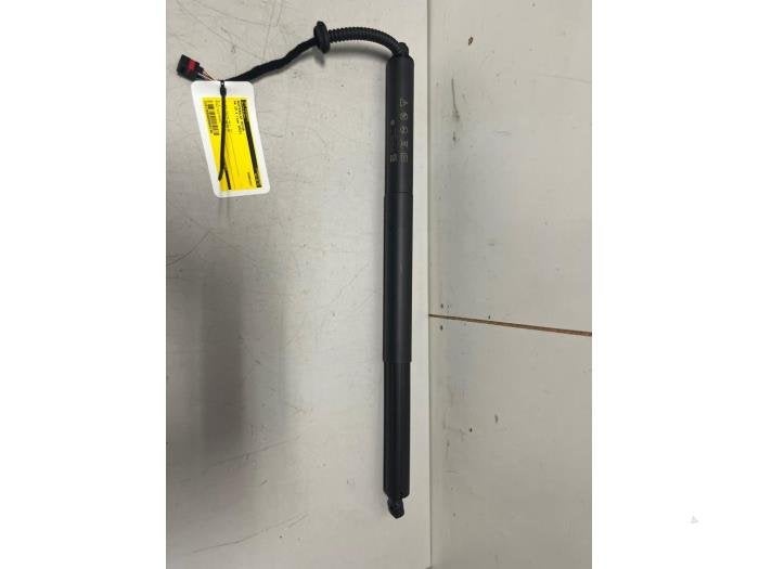 Achterklep motor van een Volkswagen ID.4, Gebruikt, -, Volkswagen, -