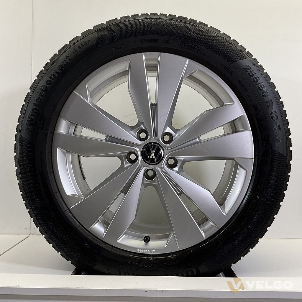 VOLKSWAGEN ID3 ID4 LOEN VELGEN BREEDSET WINTERBANDEN 19 INCH, 19 inch, Gebruikt, 255 mm, -