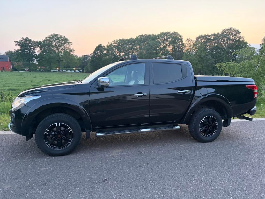Fiat Fullback 2.4L Manueel 4x4 bouwjaar 2016 Mitsubishi L200, Auto's, 4 cilinders, Leder en Stof, Zwart, Particulier