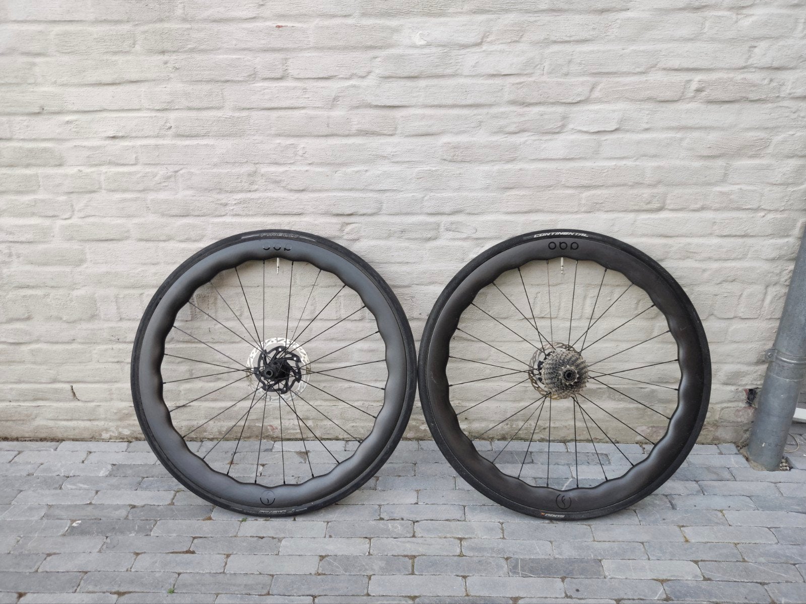 Carbon wielset 1350 gram, Fietsen en Brommers, Fietsonderdelen, Ophalen of Verzenden, Wiel, Carbon