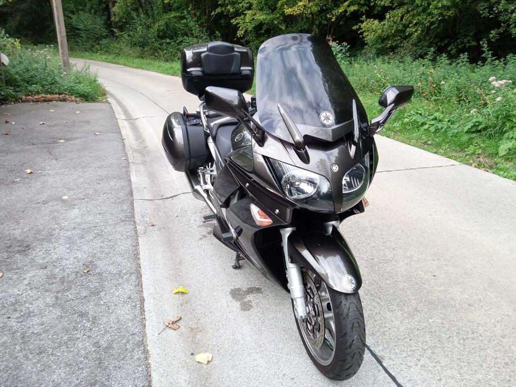Yamaha FJR moto 2011, Entreprise, Autre
