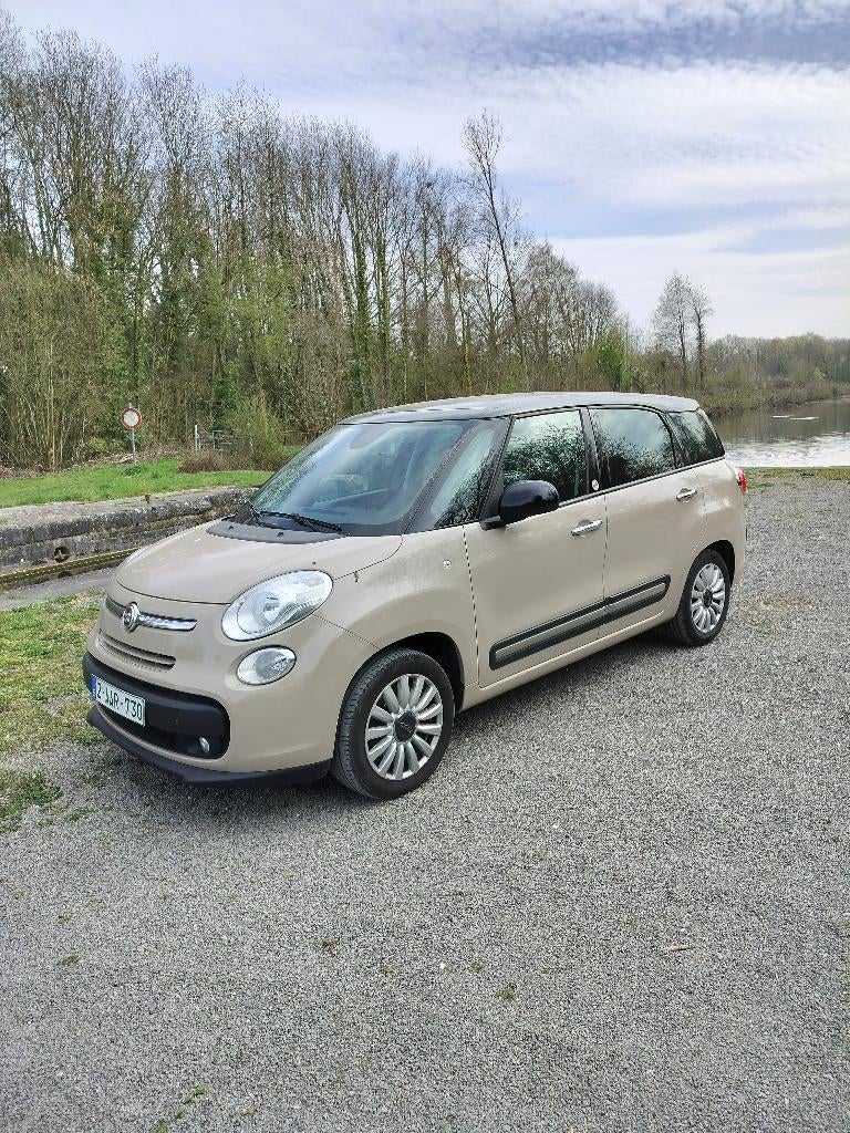 Fiat 500L, Auto's, Fiat, https://public.car-pass.be/vhr/0dd28154-3a01-43d1-a014-8961fc0e6b83, Overige kleuren, Bedrijf, 5 deurs