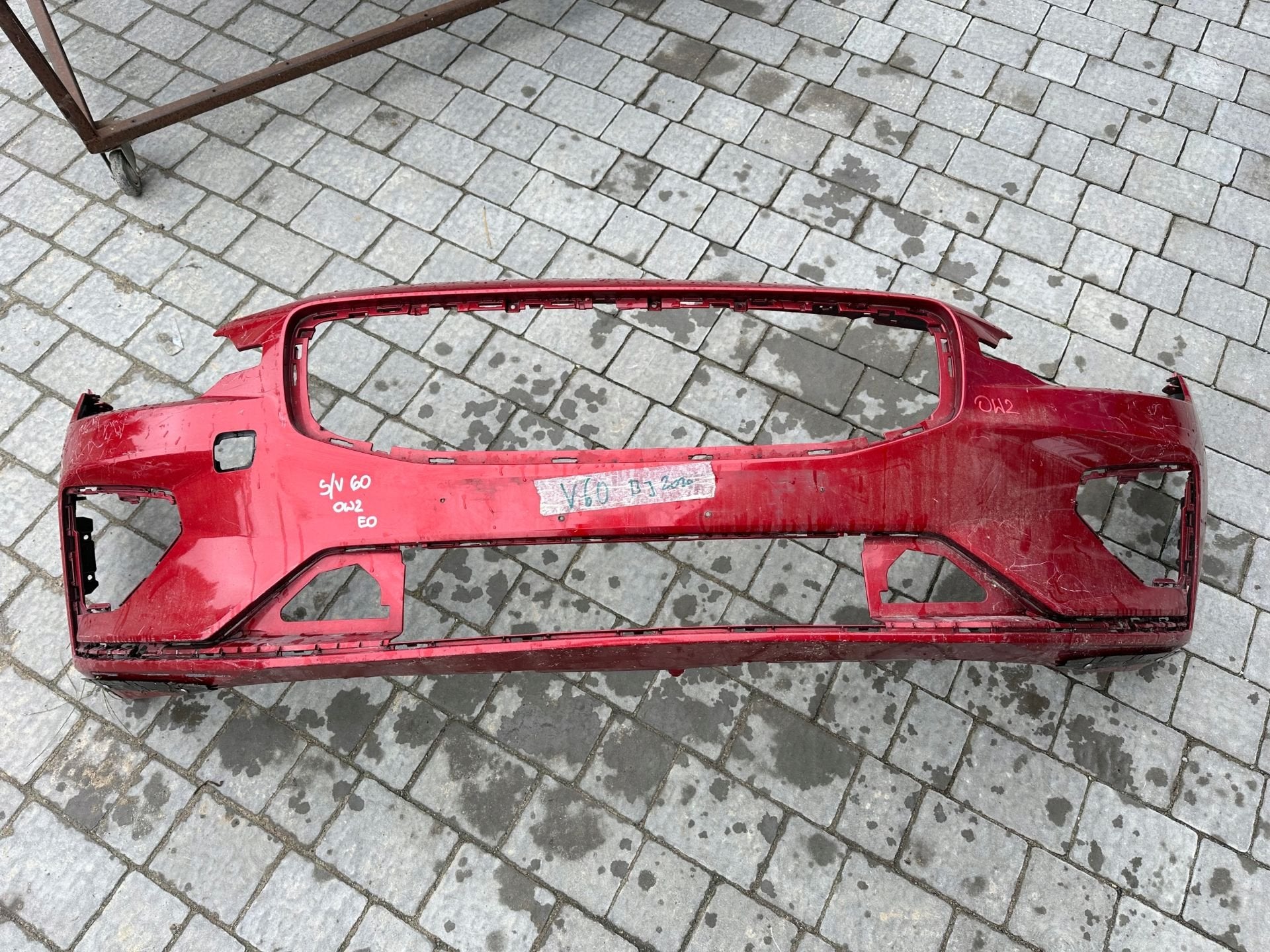 Volvo S60 III V60 II R-Design Voorbumper Voor V60, Auto-onderdelen, Gebruikt, Gunnar Engellaus vag 8
405 31  Gothenburg, SE, Voor