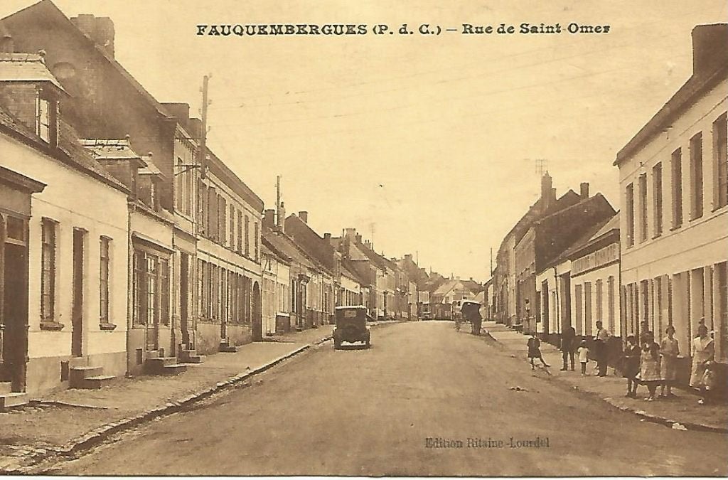 Vintage CP  Fauquembergues Rue de Saint Omer, Verzamelen, Ophalen of Verzenden, 1920 tot 1940, Gelopen, Frankrijk