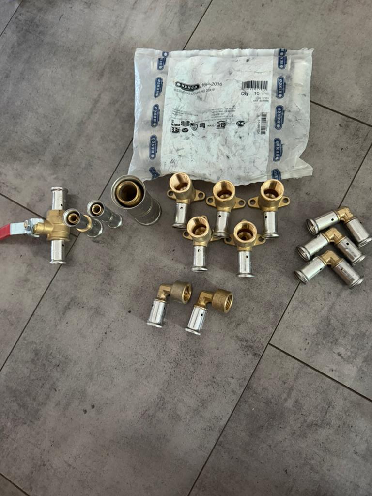 Set Henco meerlaagse krimpfittingen messing TH, Doe-het-zelf en Bouw, Ophalen of Verzenden, Zo goed als nieuw