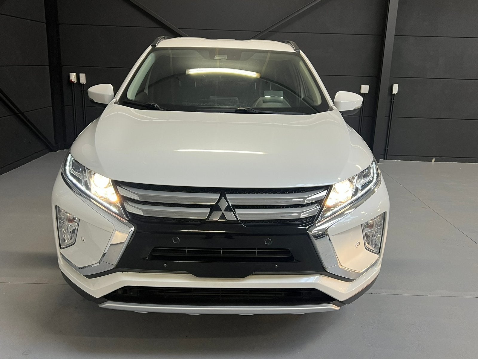 Mitsubischi Eclipse Cross 1.5i, bj2017, 99.000km, Keuring Ok, Auto's, Stof, Eclipse Cross, Wit, 120 kW