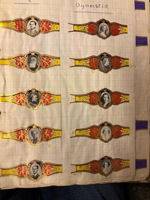 Verzameling sigarenbandjes ( 200p ), Verzamelen, Rookartikelen, Aanstekers en Luciferdoosjes, Ophalen, Sigarenbandjes