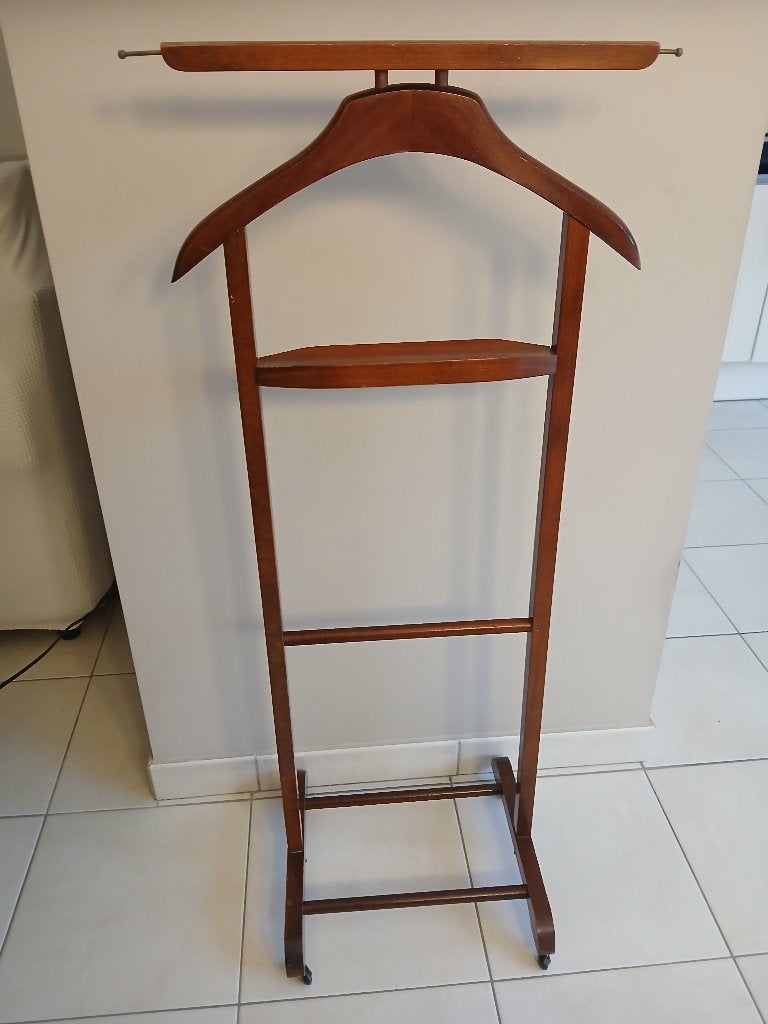 Porte vêtements/ Valet à roulettes en bois, Enlèvement, Avec roues, Utilisé