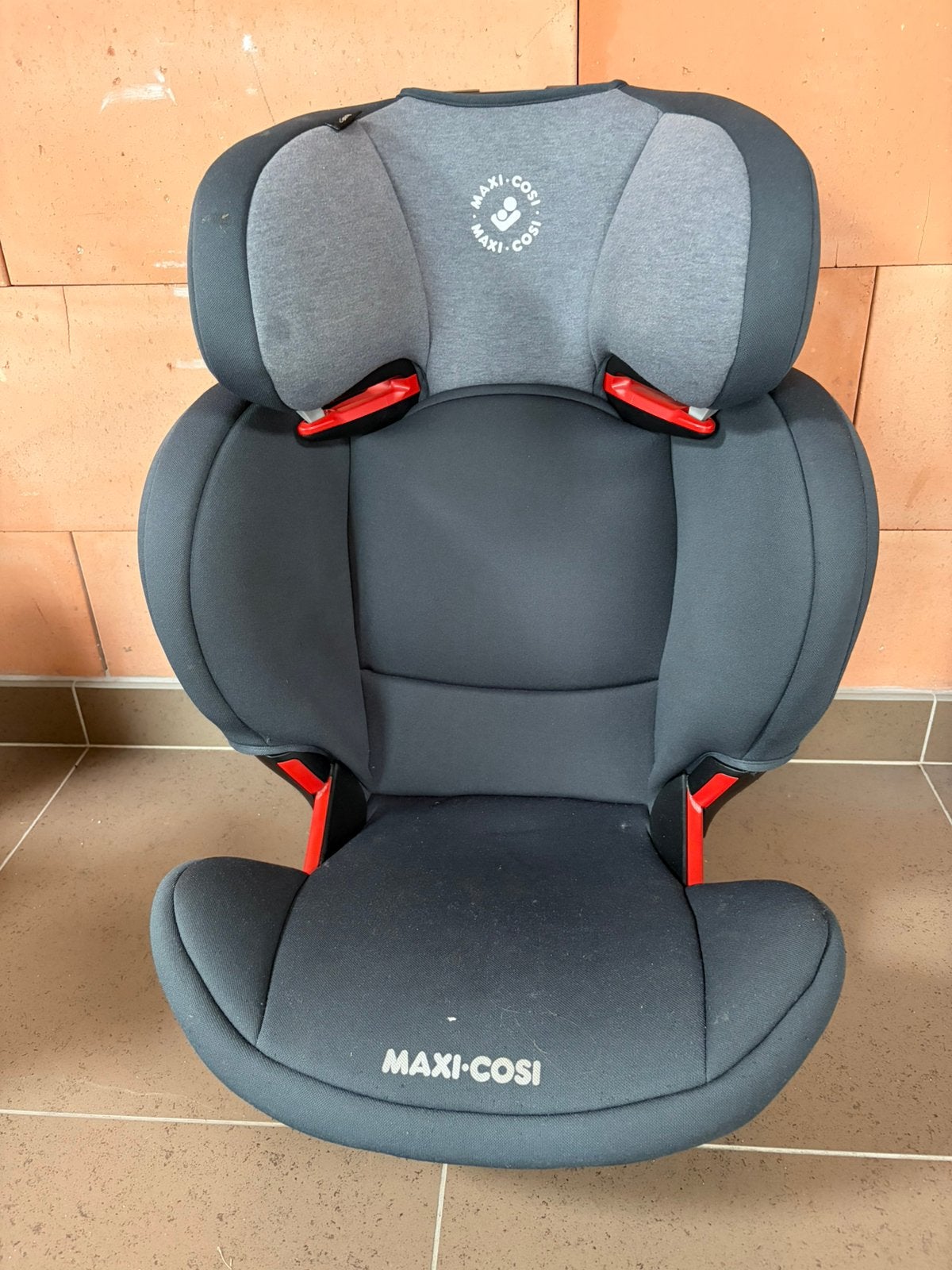 Autostoel 15-36 kg merk: maxi cosi, Ophalen, 15 t/m 36 kg, Verstelbare rugleuning, Zo goed als nieuw