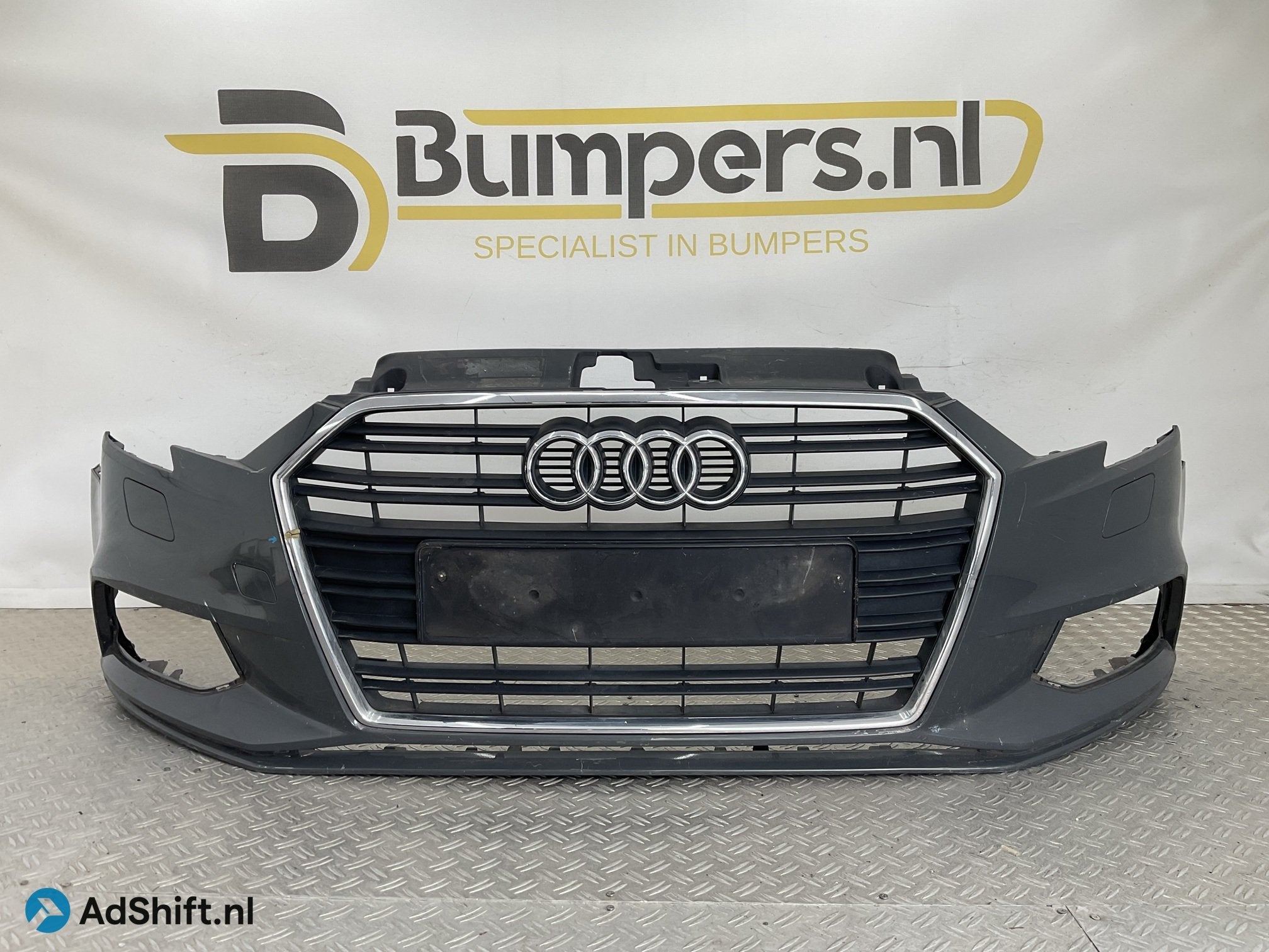 Bumper Audi A3 8V S3 SLine S-Line Facelift Sedan kls 17-21 8, Auto-onderdelen, Bumper