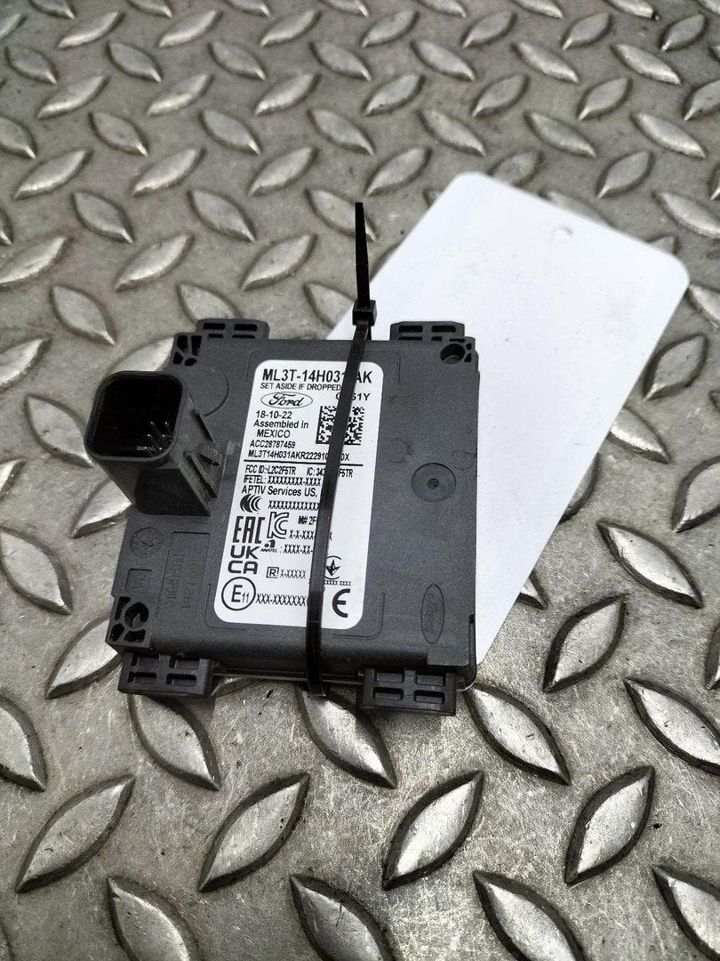 FORD MUSTANG SUV PREMIUM AWD SENSOR RADAR ML3T14H031AK 2022, Enlèvement ou Envoi, Utilisé, ARN reconnu
