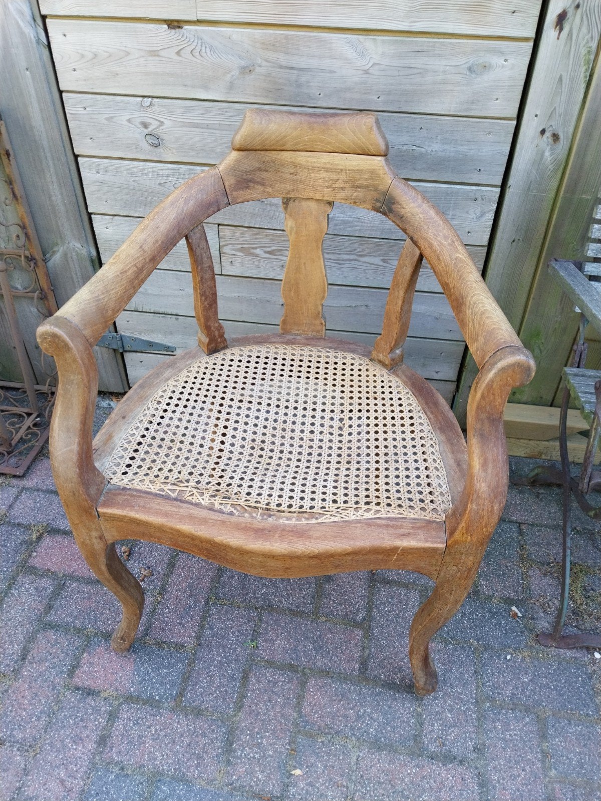 Antieke barberstoel, Ophalen