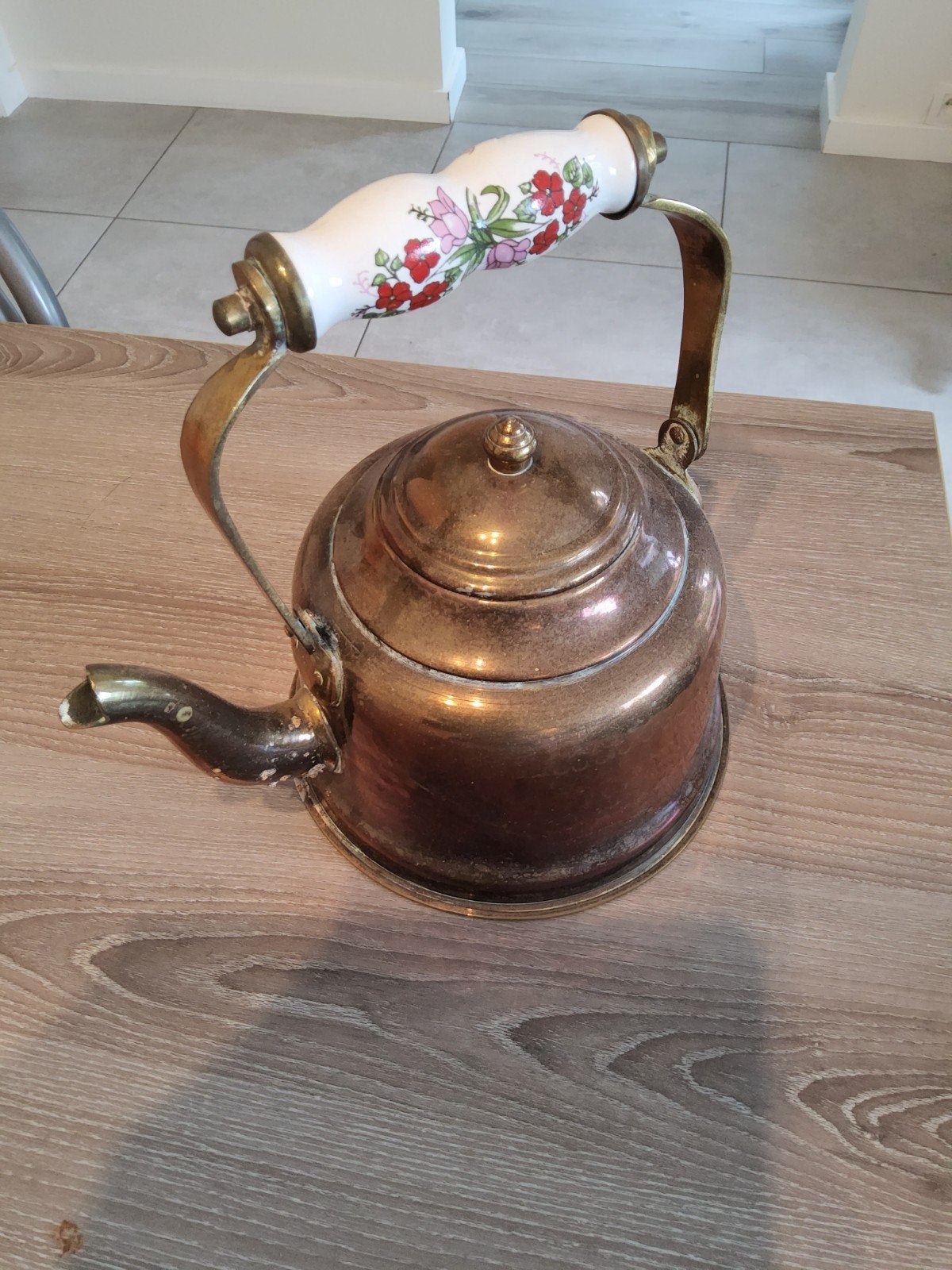Antieke Koperen waterketen met porseleinen handgreep, Antiek en Kunst, Ophalen of Verzenden, Koper