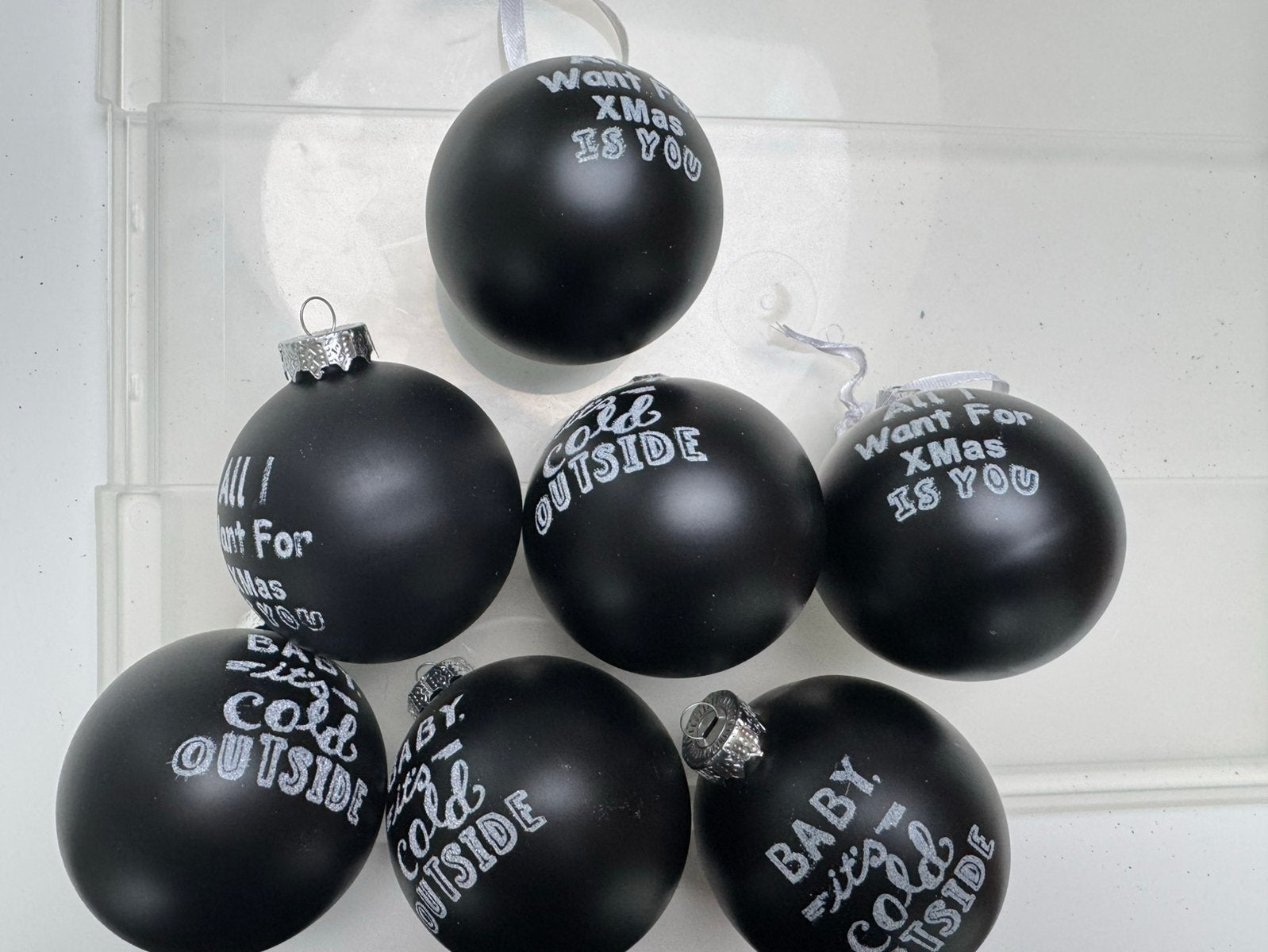 Set van 7 zwarte kerstballen met tekst, Divers, Noël, Enlèvement, Comme neuf