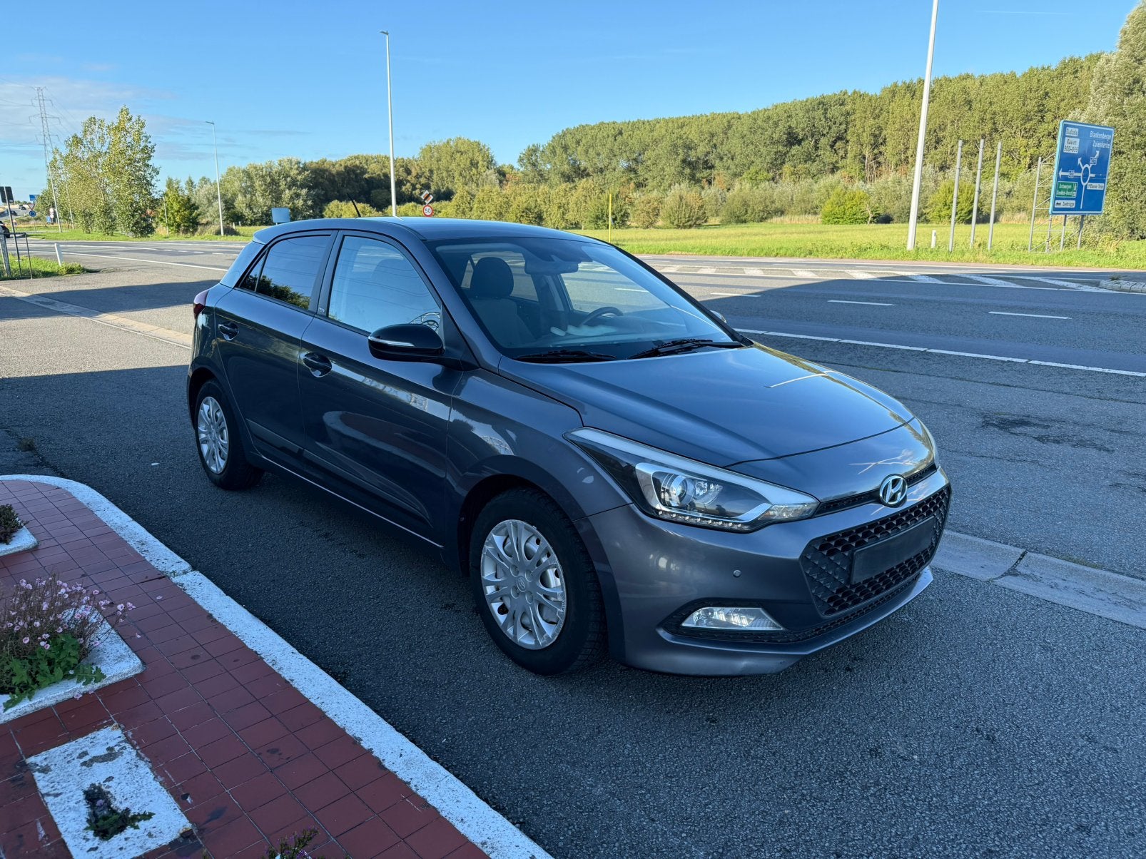 Hyundai i20 1.2 Benzine Automaat, Auto's, Dealer onderhouden, Stof, https://public.car-pass.be/vhr/123456789, Bedrijf