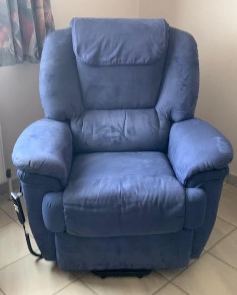 1 fauteuil relax électrique en tissu suède, 75 à 100 cm, Enlèvement, Utilisé, 75 à 100 cm