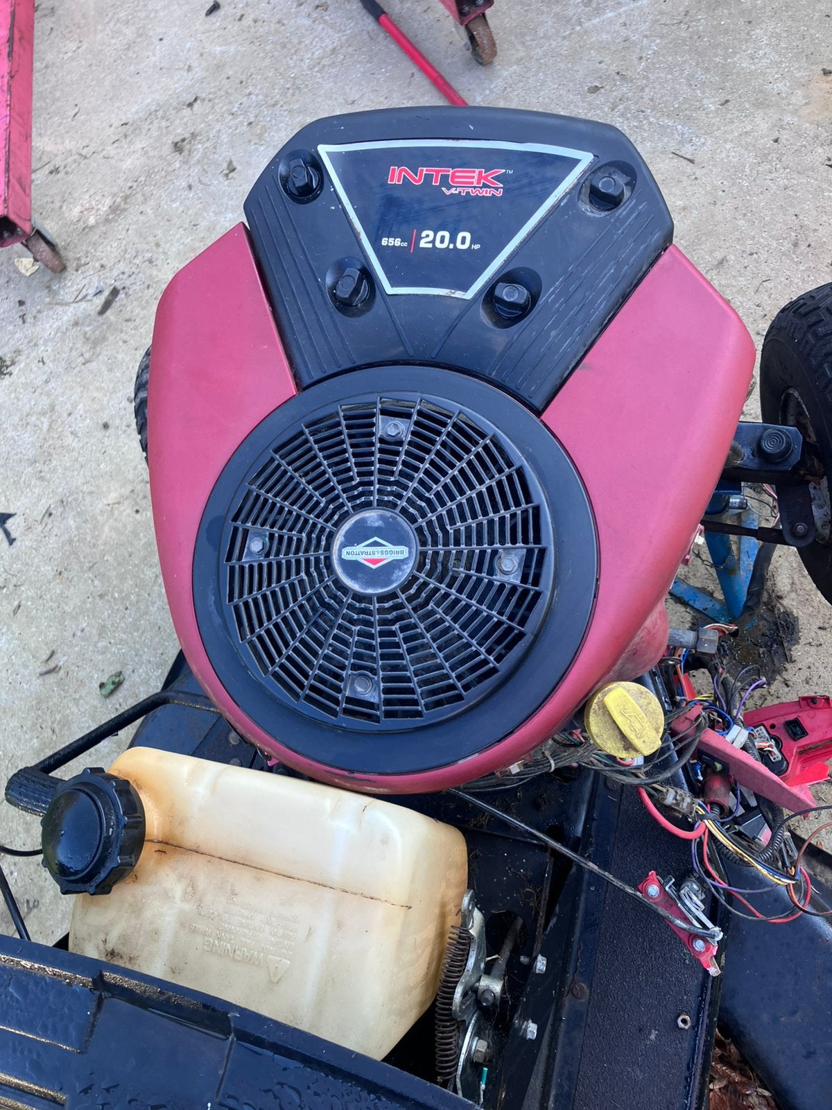 Briggs and stratton v-twin motor compleet, Ophalen, Zo goed als nieuw