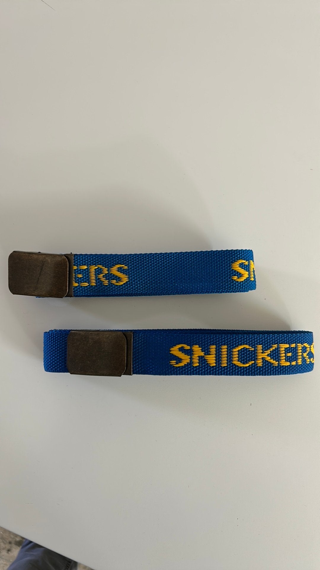 Riemen snickers, Ophalen, Zo goed als nieuw