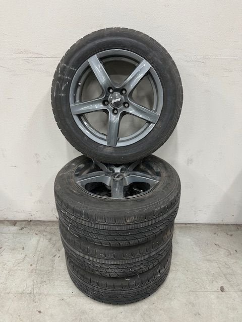 Winterset Peugeot Rifter Minerva Ice Plus S210 215/60 R17, Auto-onderdelen, Ophalen, -, -, Banden en Velgen