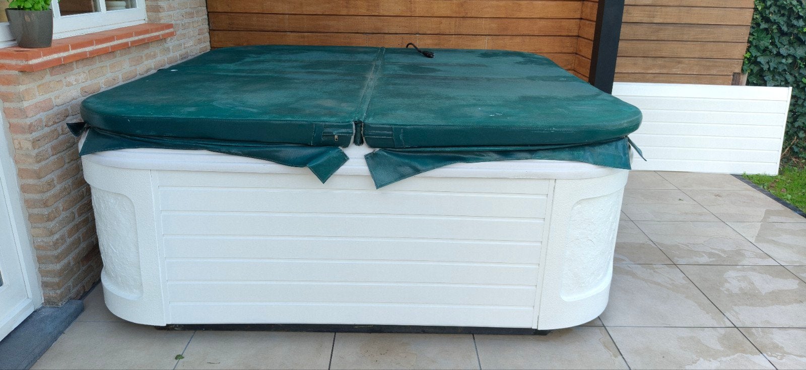 Jacuzzi Aquamonde, Tuin en Terras, Ophalen, Gebruikt, Vast