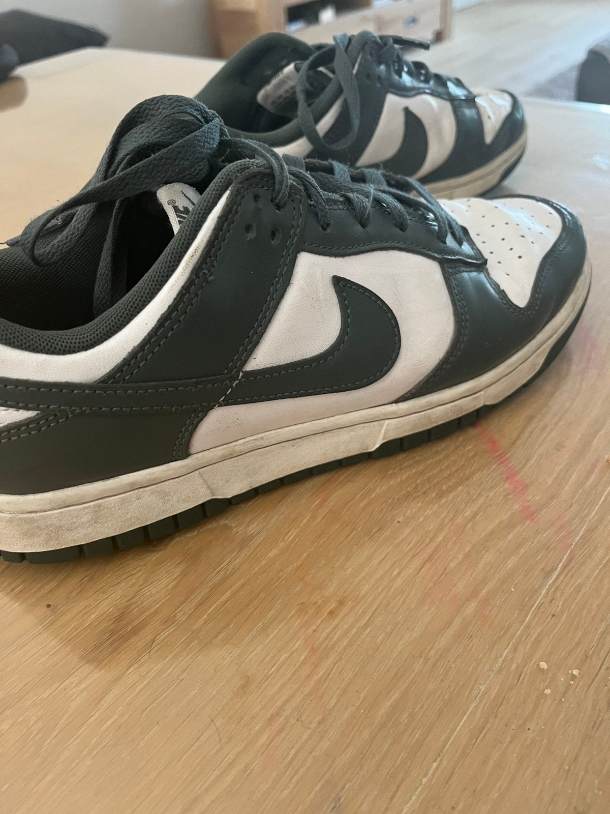 Nike Dunks verts et blancs, Enfants & Bébés, Vêtements enfant | Chaussures & Chaussettes, Enlèvement ou Envoi, Utilisé, Chaussures