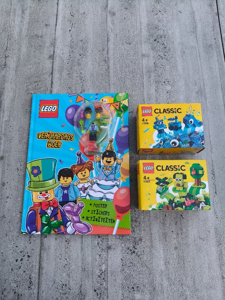 Lego Iconic Verjaardagsboek + Classic 11006 + 11007 / NIEUW, Overige thema's, Lego, Nieuw, Ophalen of Verzenden