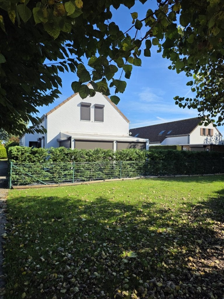 Vakantiehuisje te Westende dorp, Tuin, Dorp, 2 slaapkamers, Eigenaar
