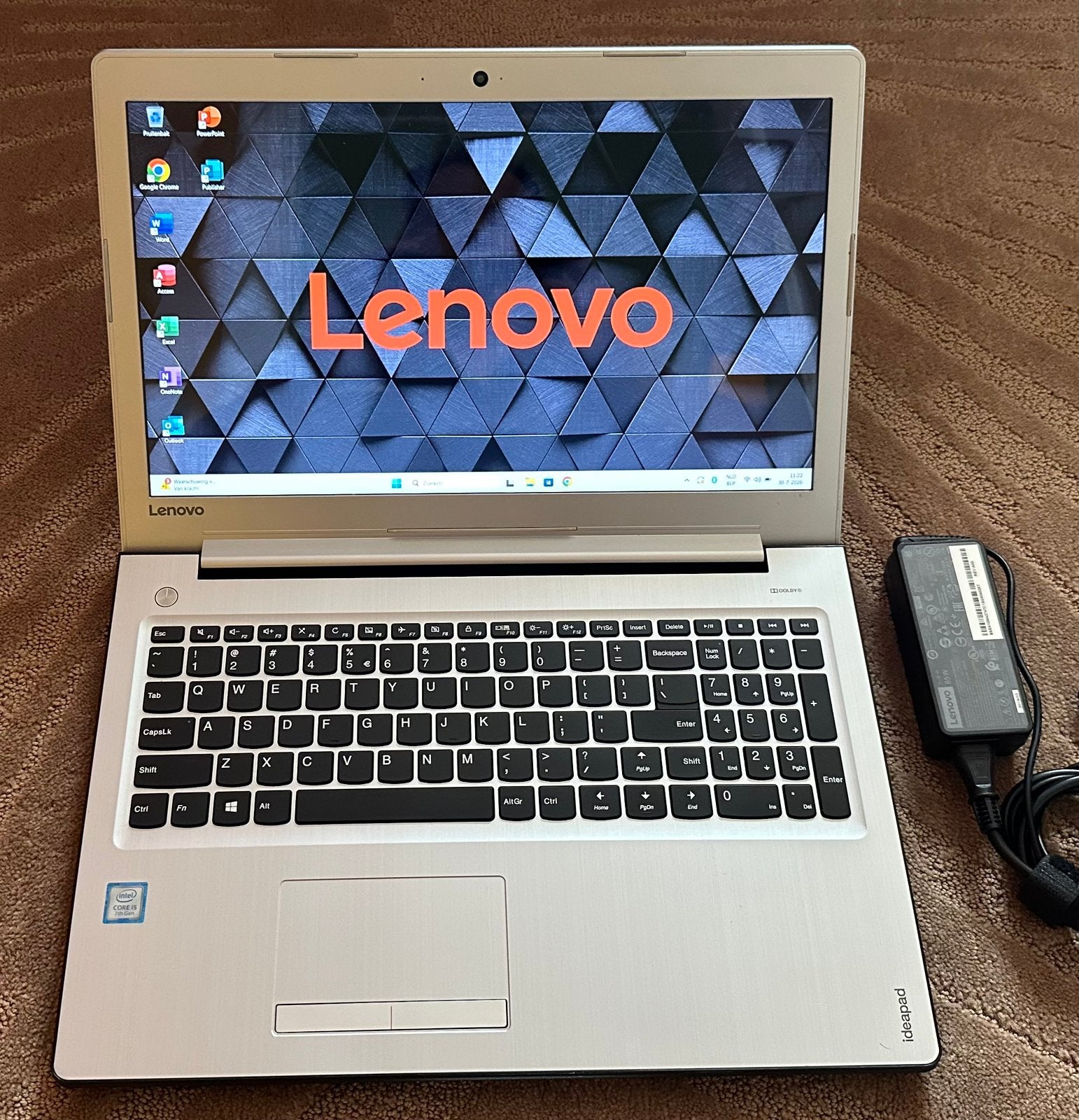 Mooie 15.6”Lenovo/ i5-7200U/8gb ddr4/128gb ssd/Win 11/Office, Computers en Software, Laptop-opladers, Ophalen, Zo goed als nieuw