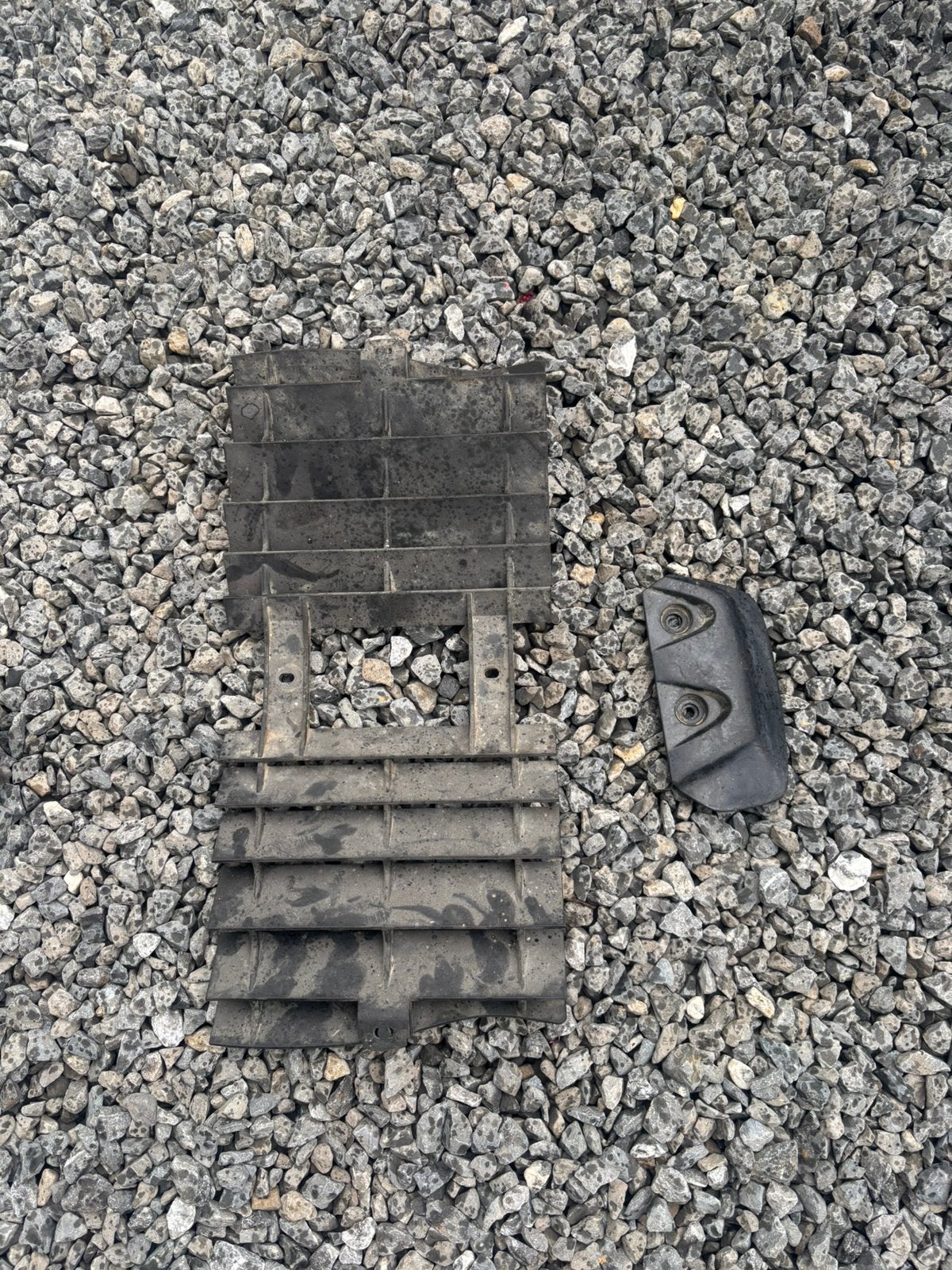 Protection de radiateur +  etrier de frein derbi 50, Enlèvement ou Envoi, Comme neuf, Selle