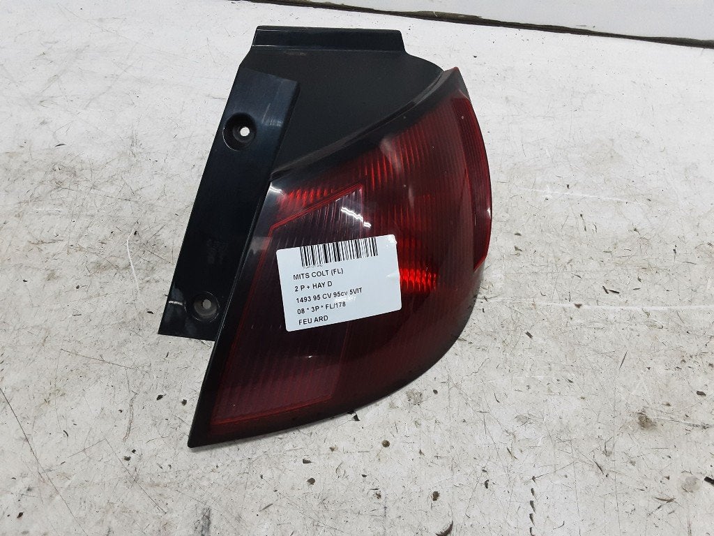 FEU ARRIÈRE DROIT Mitsubishi Colt (Z2 / Z3), Autos : Pièces & Accessoires, Mevr. I. Hauben, Utilisé, Mitsubishi, Rue de l'Espoir 34 34
4030  GRIVEGNÉE, BE