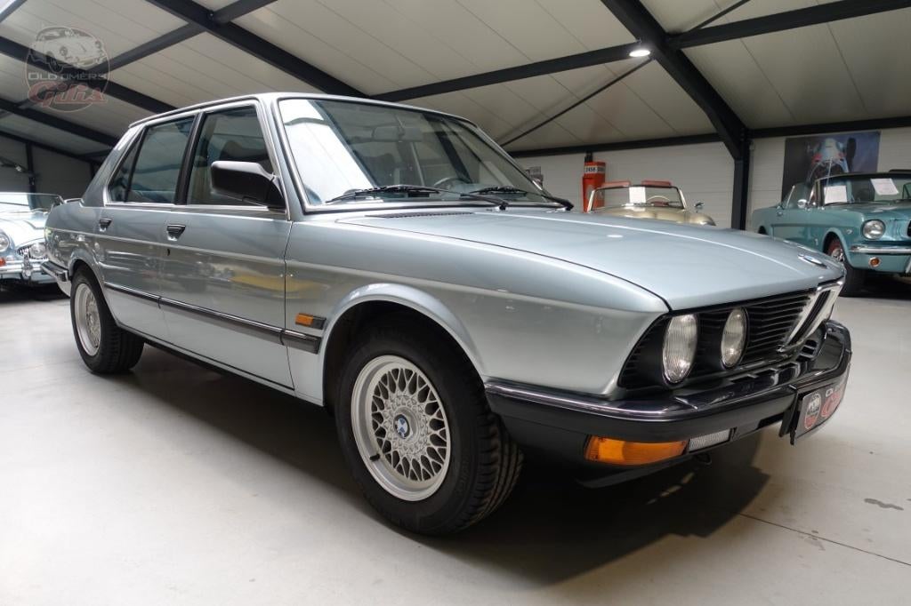 1982 BMW E28 518, Achat, 4 portes, Entreprise, Boîte manuelle