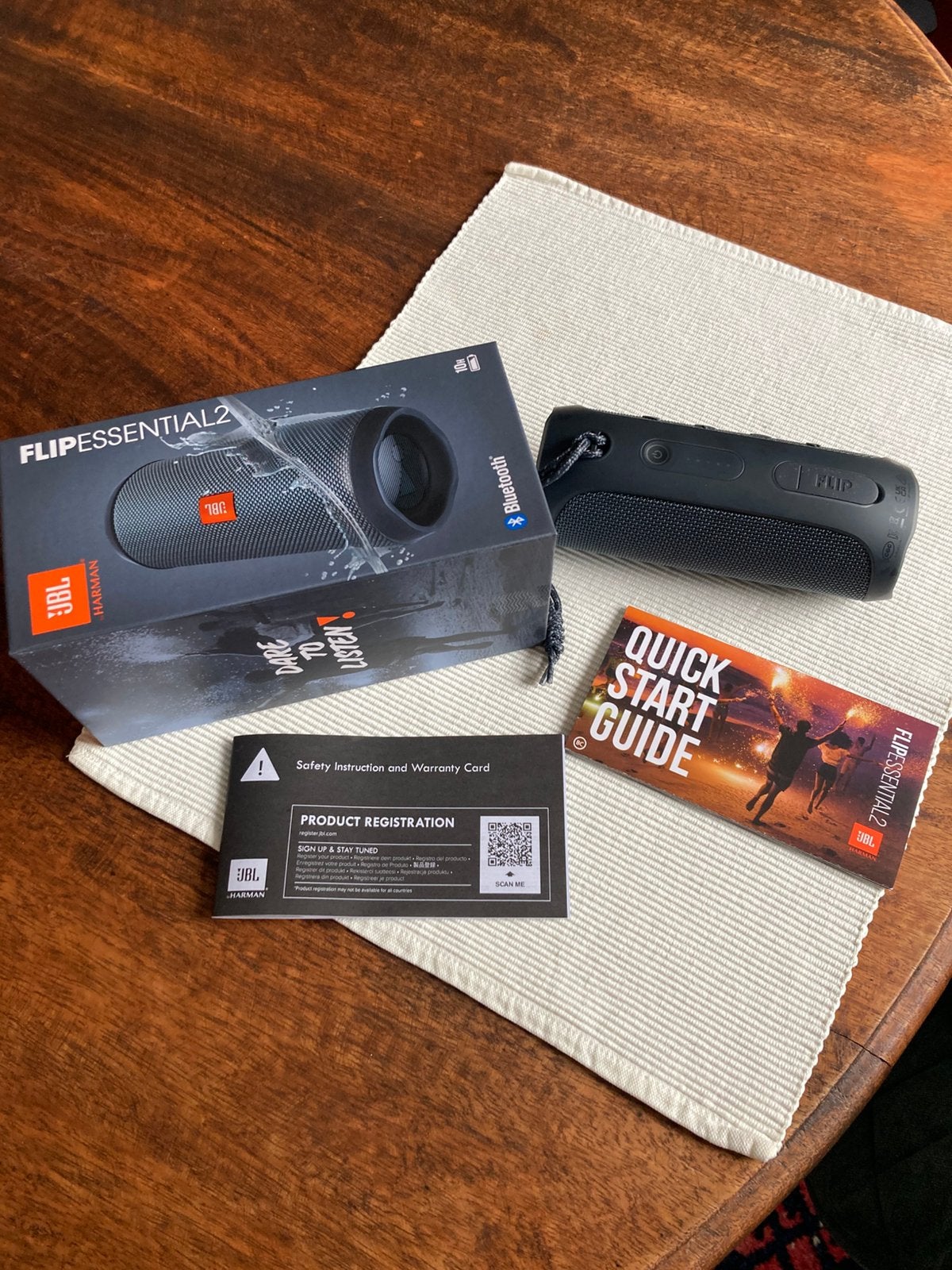 JBL Flip Essential 2, TV, Hi-fi & Vidéo, Enceintes, Bluetooth, Enceinte de fête, Comme neuf, Enlèvement ou Envoi