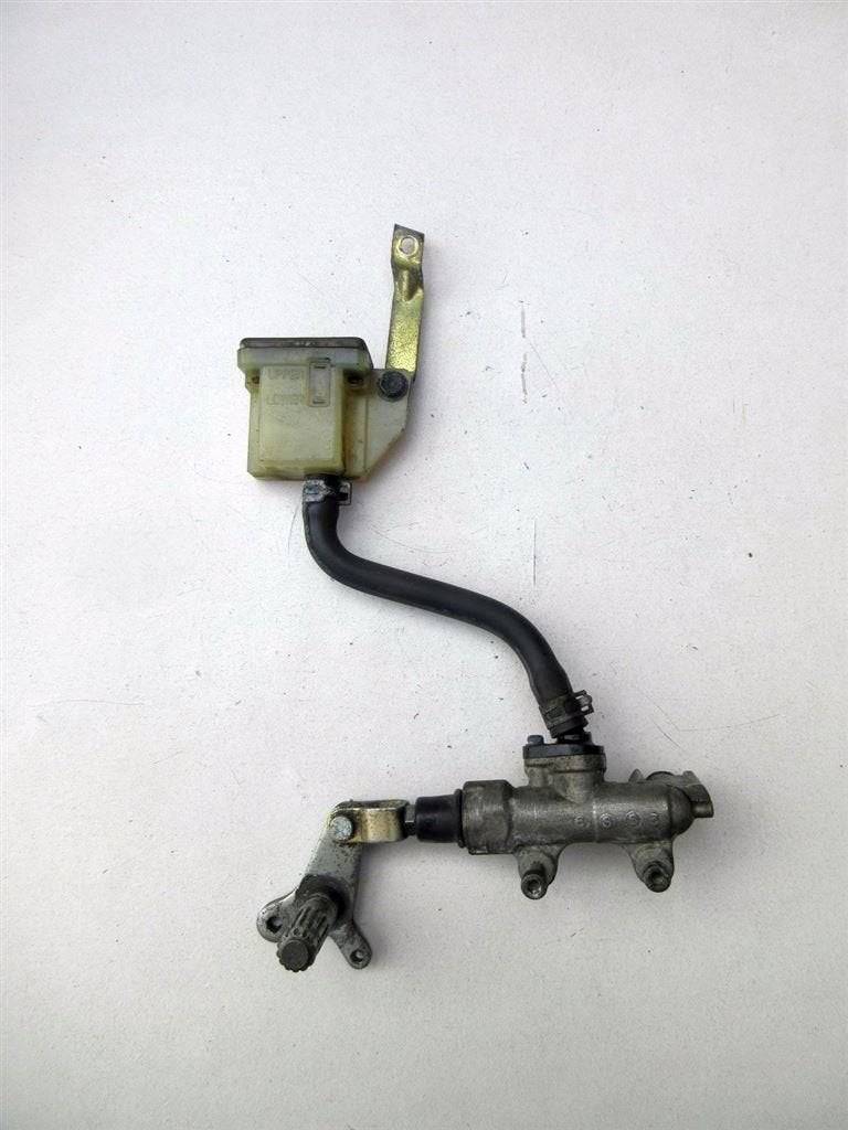 Suzuki GSX600F rempomp achter GSX 600 F rem pomp brake pump, Enlèvement ou Envoi, Utilisé