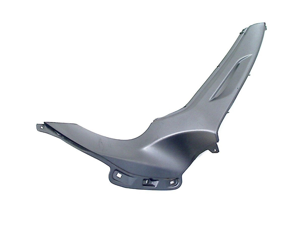 BINNENKUIPDEEL RECHTS Beverly 350 2017-2020 IE (656345), Dhr. S. di Majo, Gebruikt, Info@cama-motorparts.nl, P.J. Troelstraweg 8 8
3144 CX  MAASSLUIS, NL