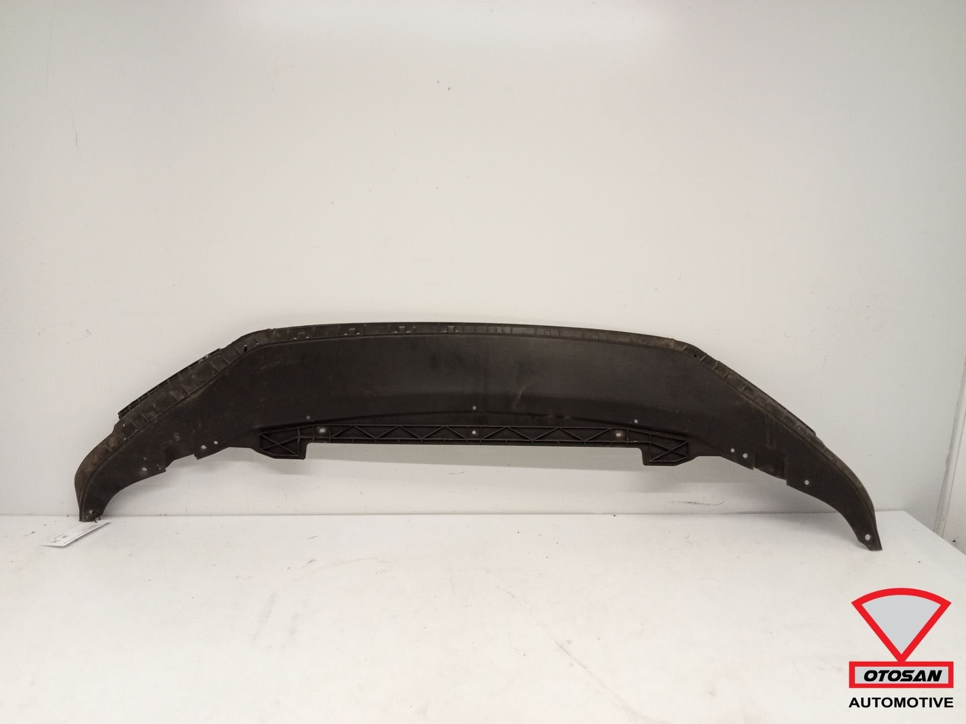 VW Touran 5T Voorbumper Onderplaat Onderlip 5TA805915D, Auto-onderdelen, Gebruikt, Volkswagen, Volkswagen AG, Vw@volkswagen.de