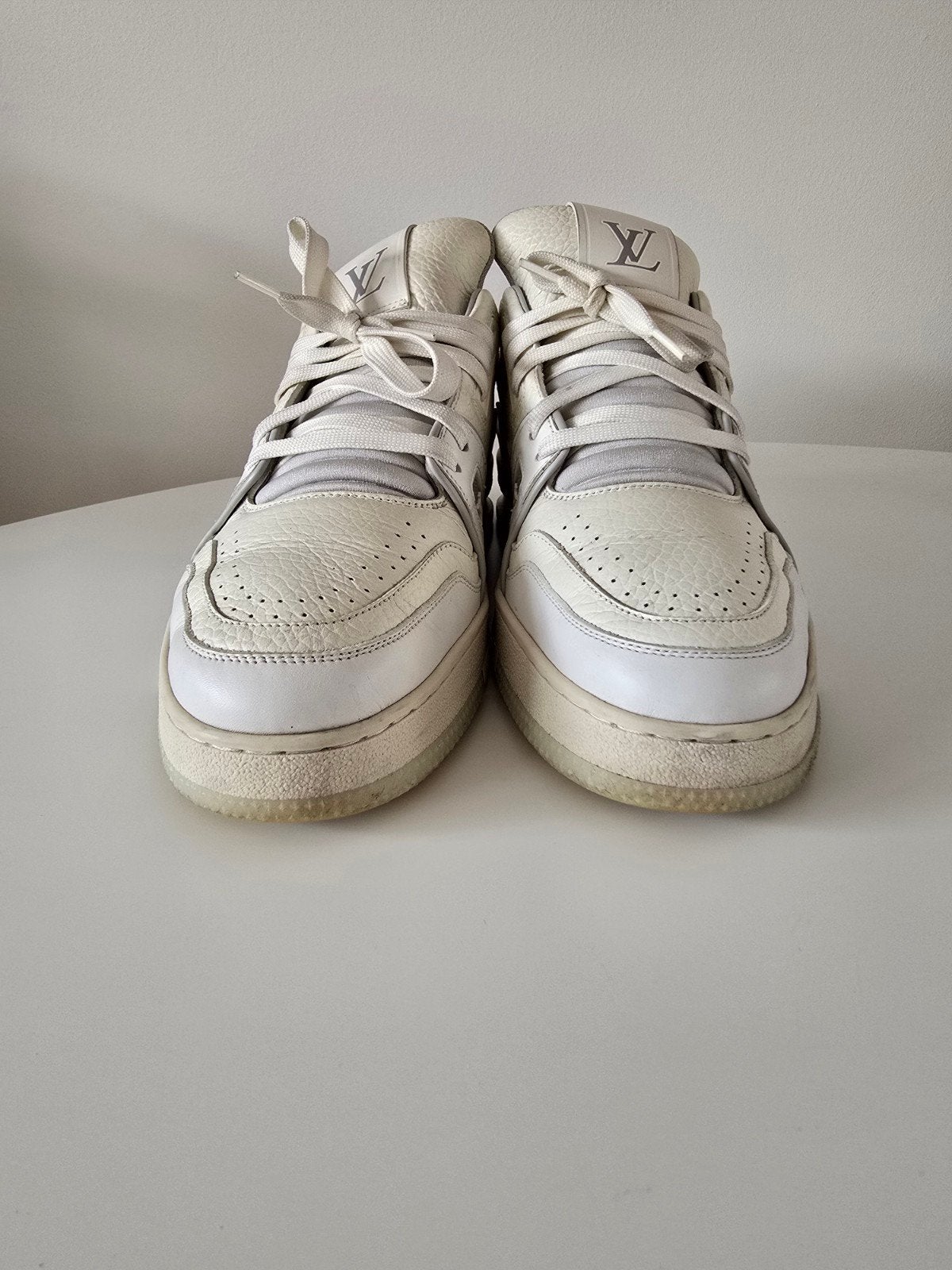 Louis Vuitton Sneakers LV Traineur 44 Full set, Enlèvement ou Envoi, Blanc, Louis Vuitton, Baskets