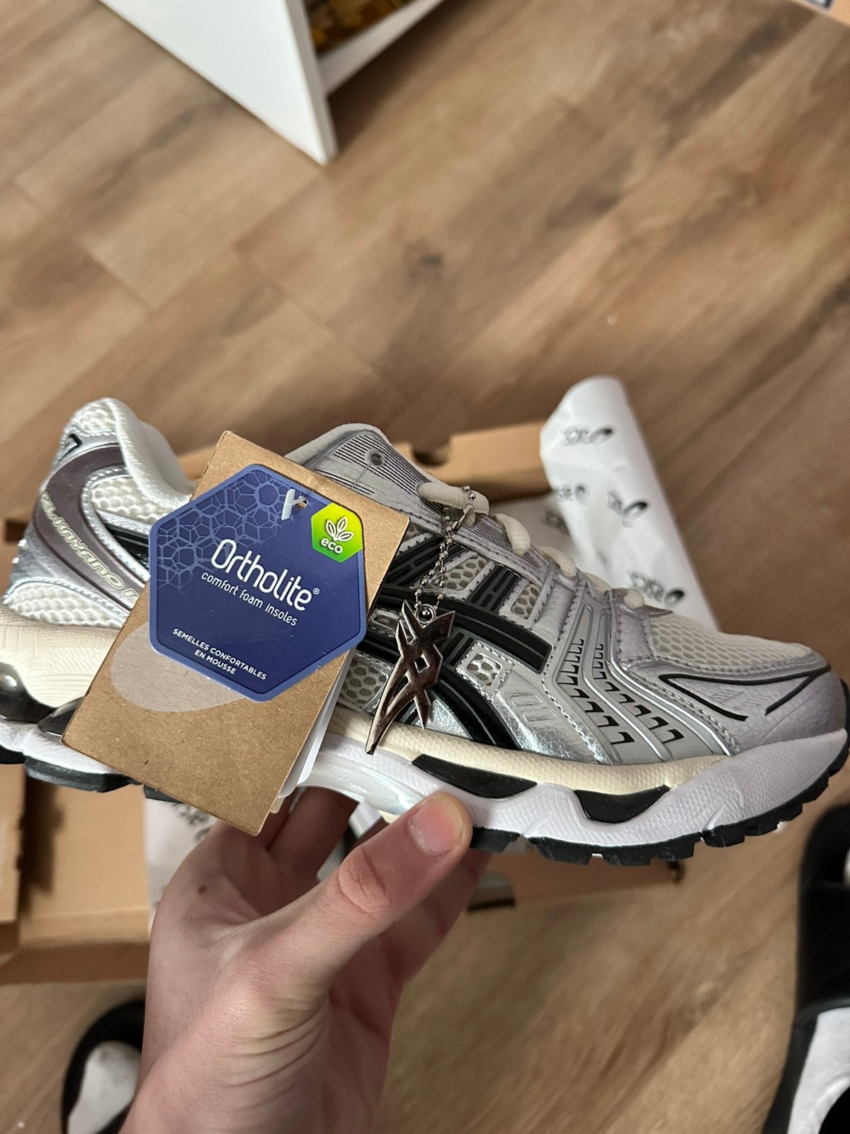 Asics gel kayano 14 maat 40,5 + 42,5, Kleding | Heren, Schoenen, Ophalen, Zo goed als nieuw, Overige kleuren, Sneakers