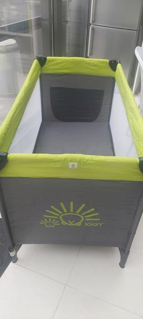 Baby reisbedje met extra matras en muggennet., Kinderen en Baby's, Babywiegjes en Ledikanten, Ophalen, Zo goed als nieuw, Reisbedje