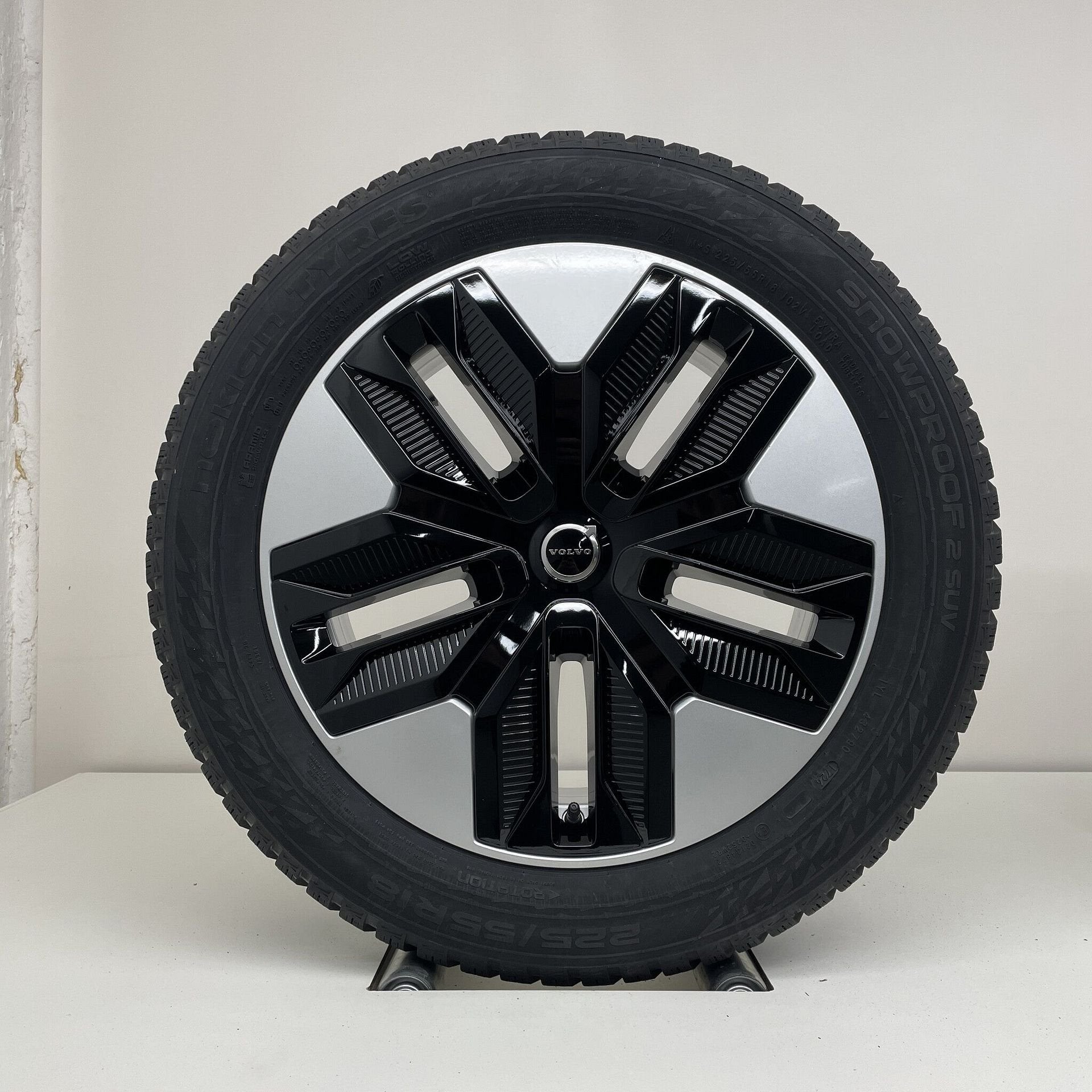Volvo EX30 - 18 inch - winterbanden NIEUW, 18 inch, Banden en Velgen, Nieuw, Personenwagen
